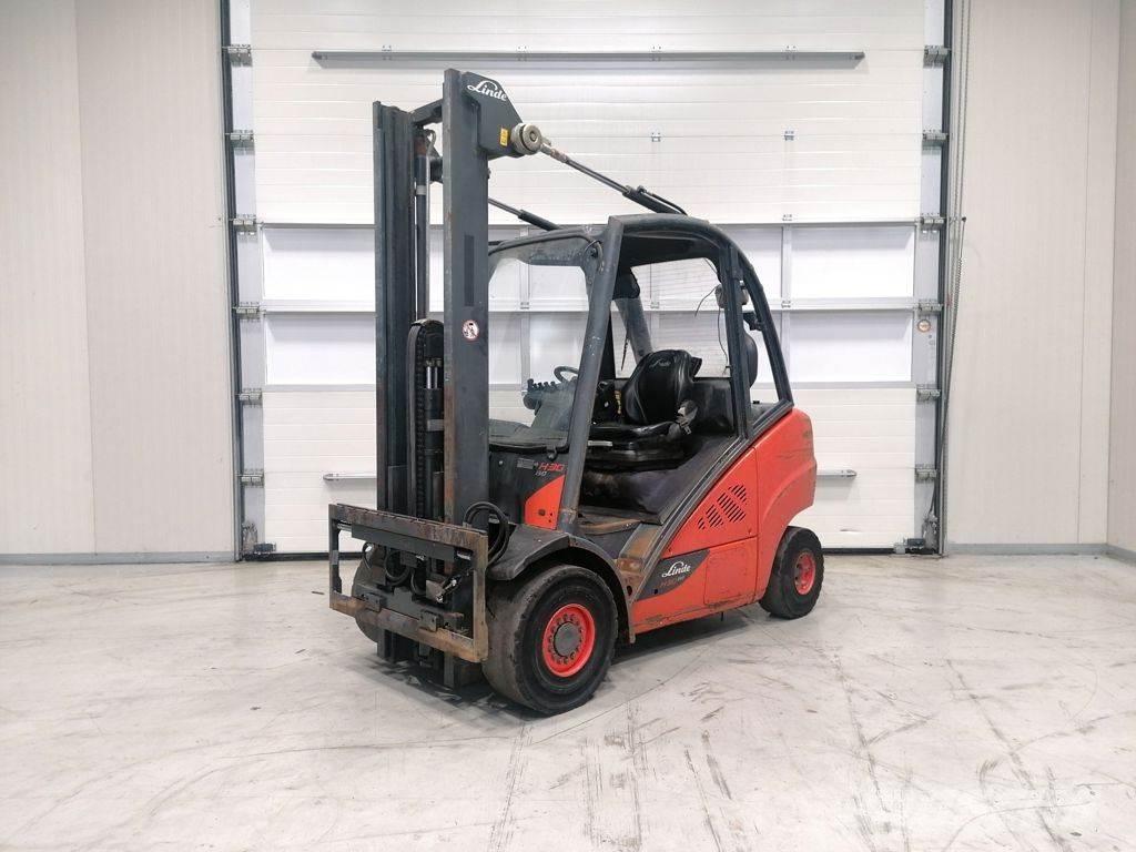 Linde H30D-02 Dizelski viličarji
