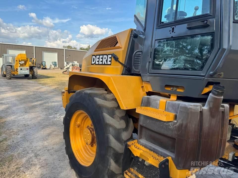 John Deere 324h Kolesni nakladalci