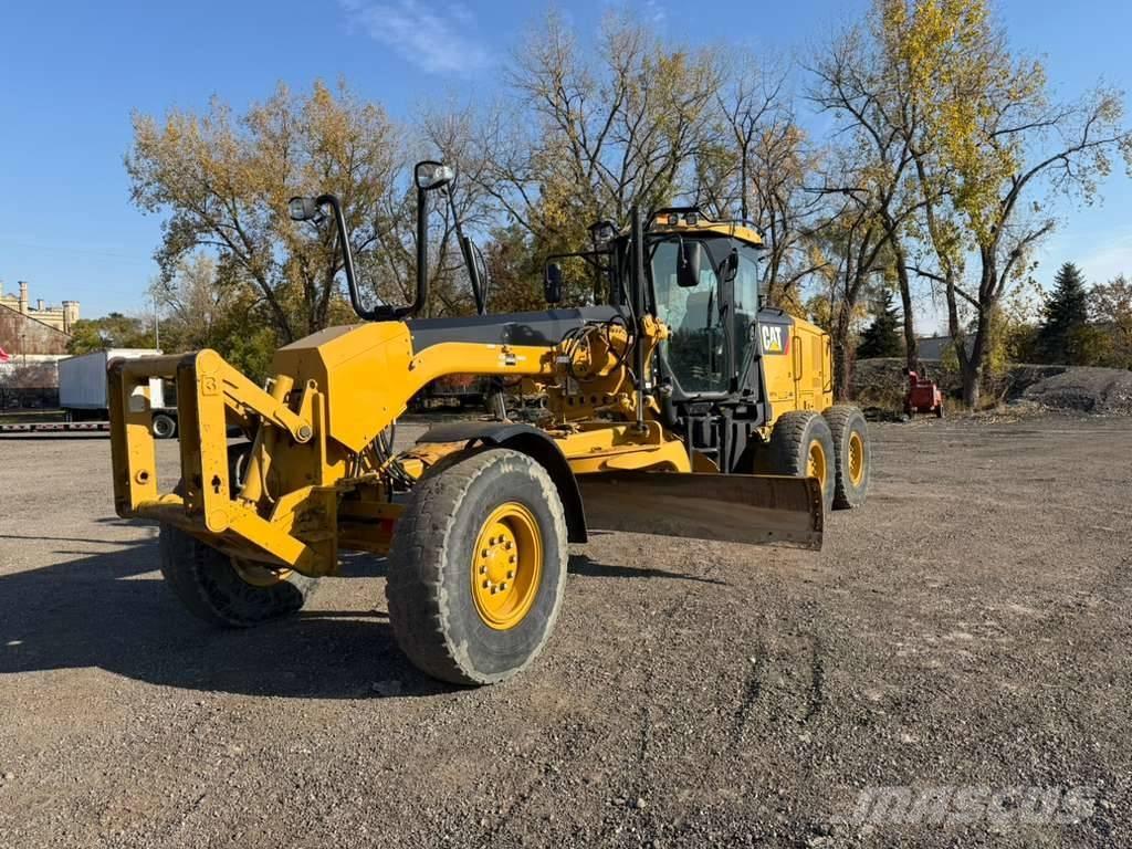 CAT 140 M 2 Grederji