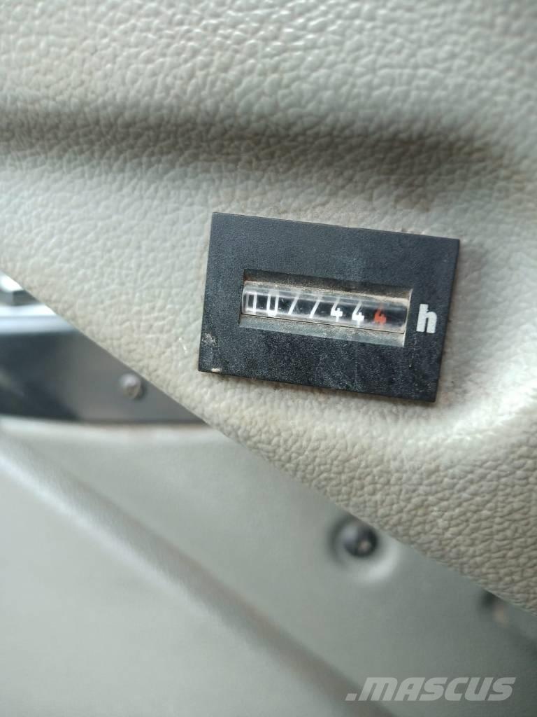 Liebherr A 924 Bagri na kolesih