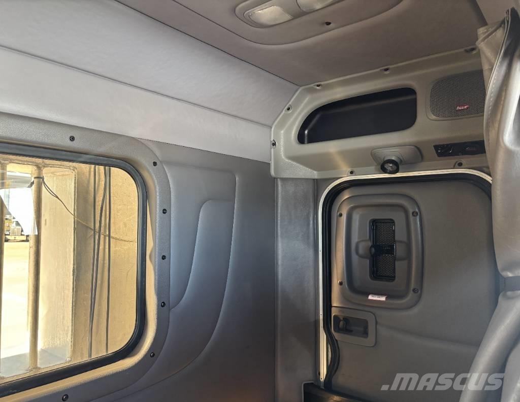 Peterbilt 389 Vlačilci