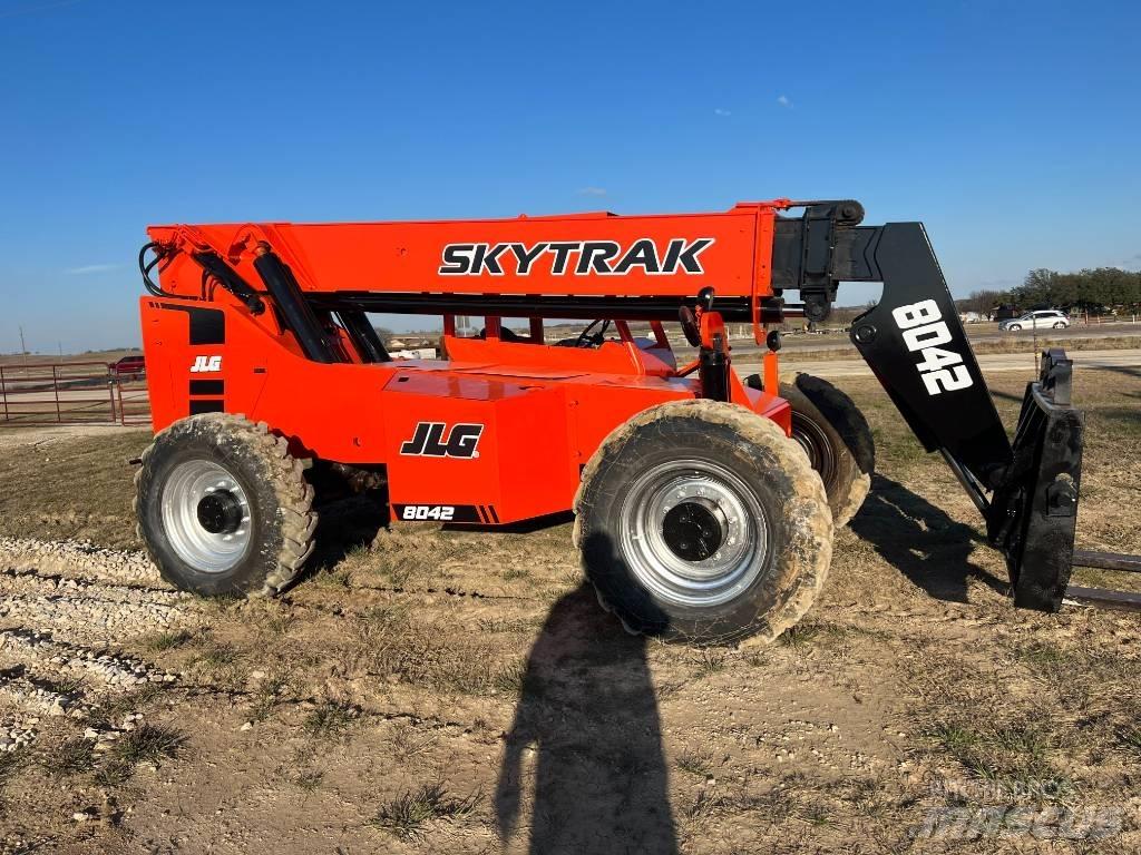 SkyTrak 8042 Teleskopski viličarji