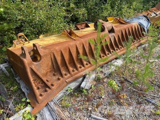 Komatsu D 155 AX Deske / noži