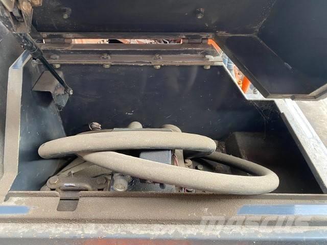 Hitachi ZX 180 W Bagri na kolesih