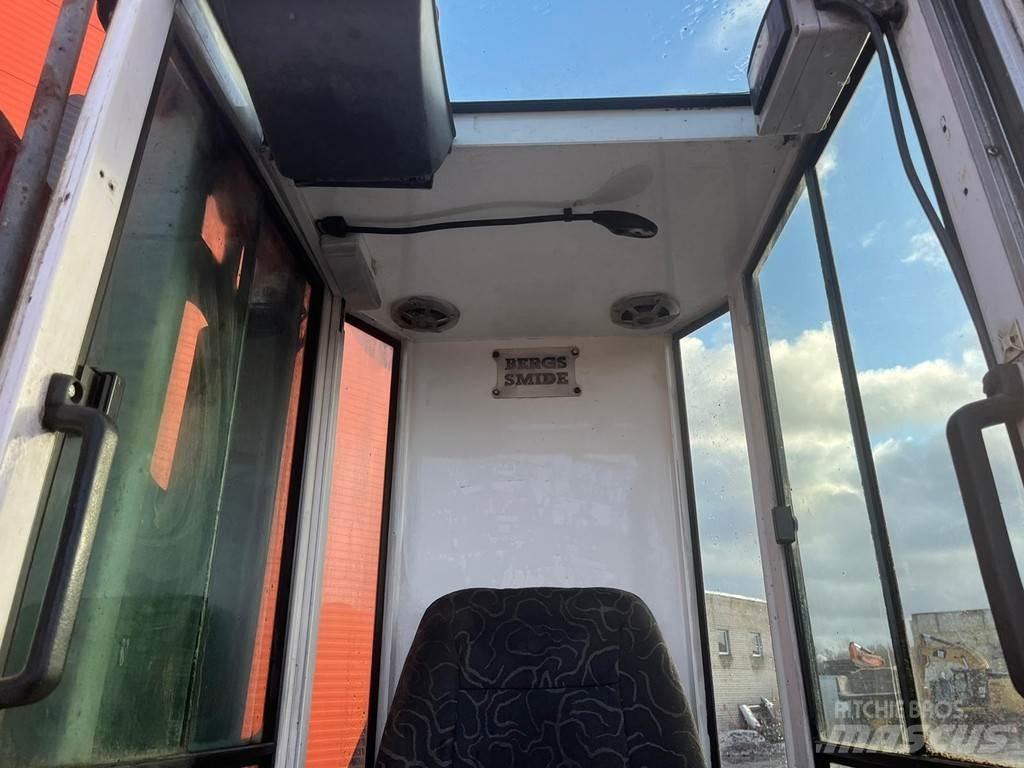  V KRAN V 11 Paletna dvigala