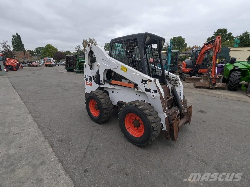 Bobcat S 250 Skid steer mini nakladalci