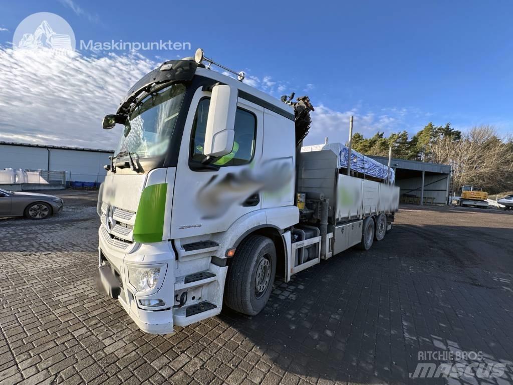 Mercedes-Benz 2543 Tovornjaki z žerjavom