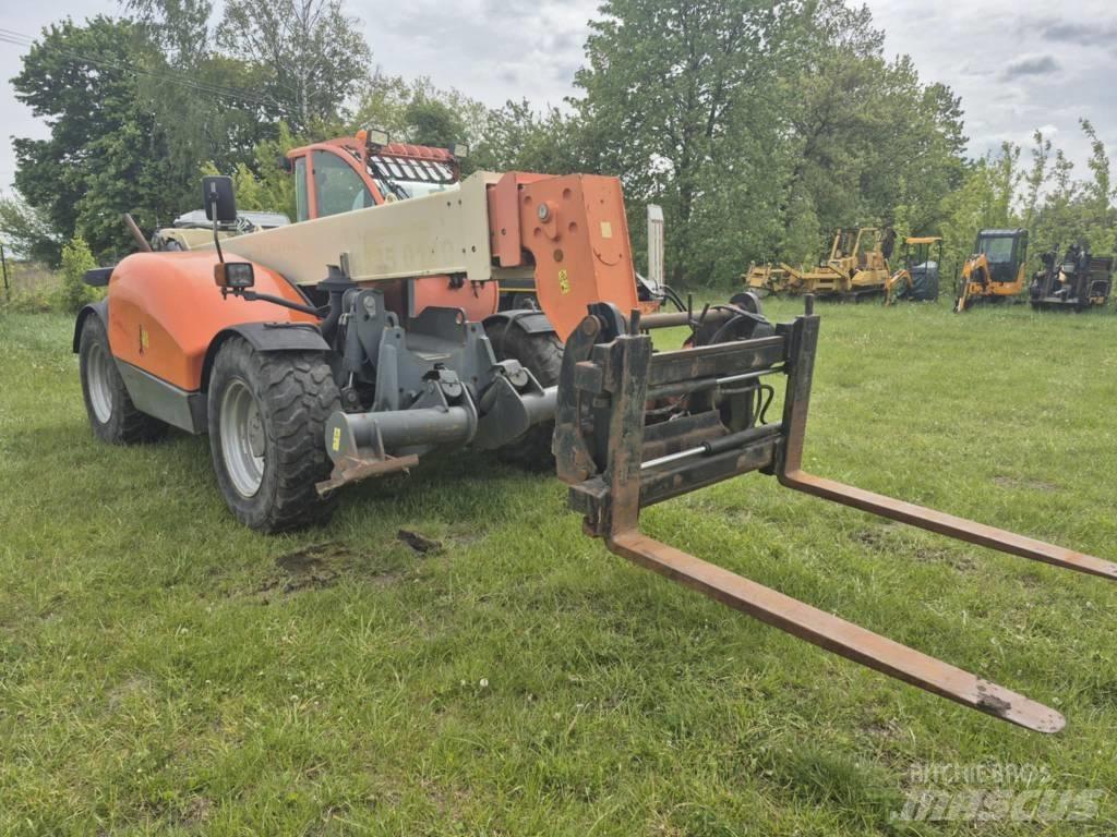 JLG 4013 Teleskopski kolesni nakladalci