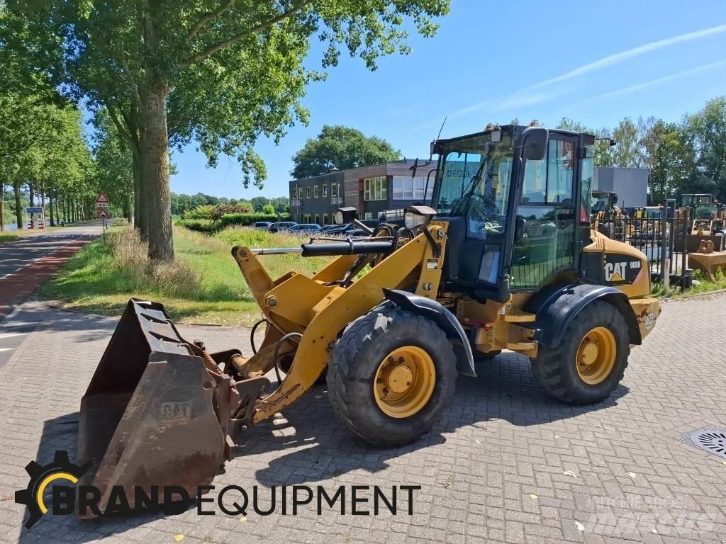 CAT 908H Kolesni nakladalci