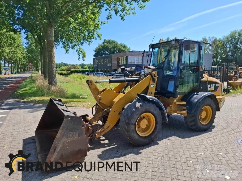 CAT 908H Kolesni nakladalci