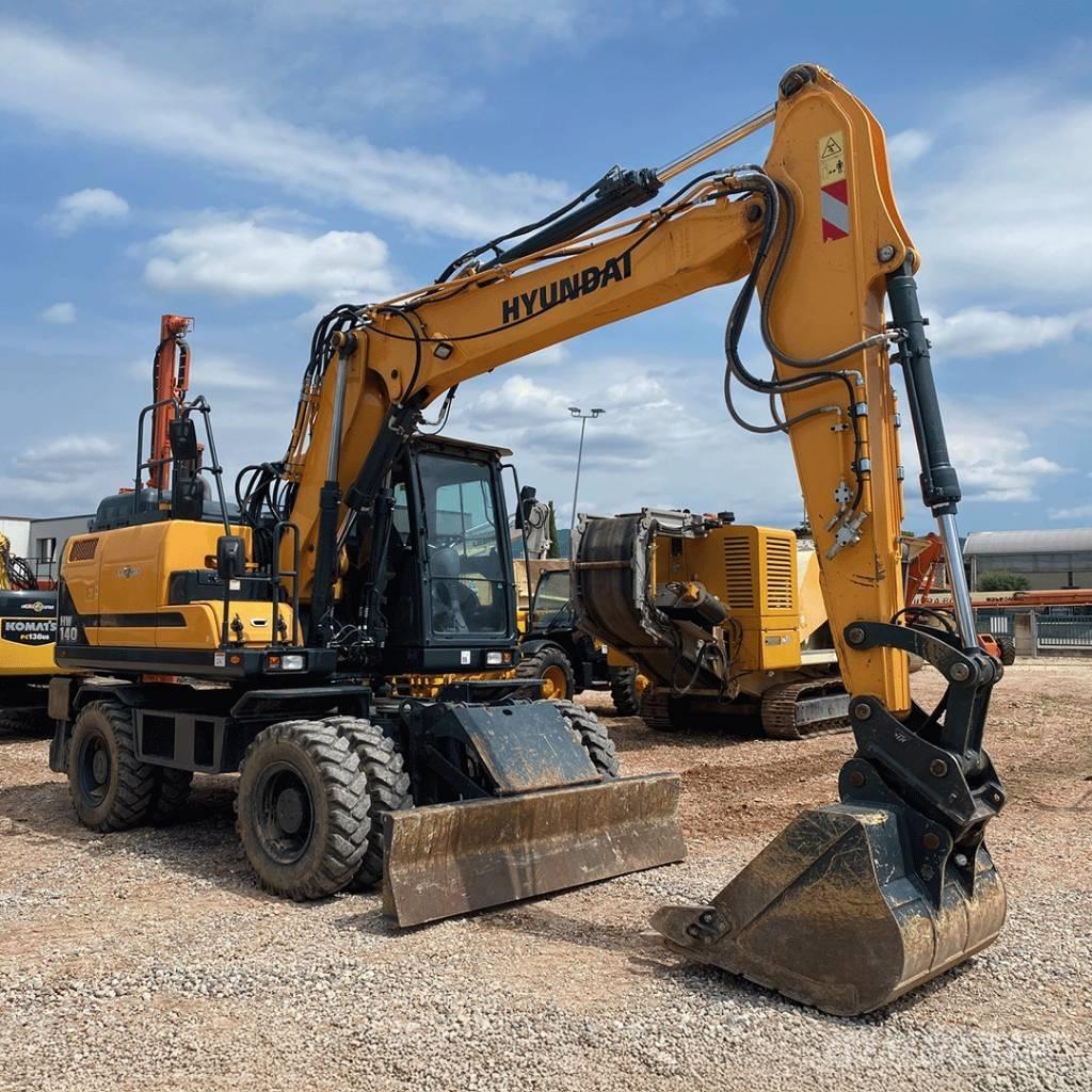 Hyundai HW140 Bagri na kolesih