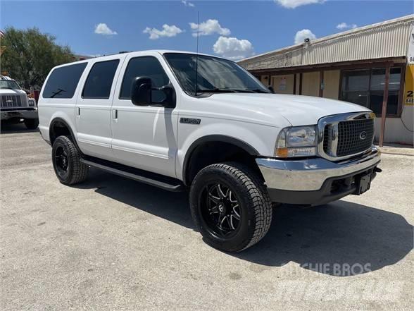 Ford EXCURSION Drugo