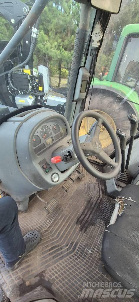 Valtra 6850 Traktorji