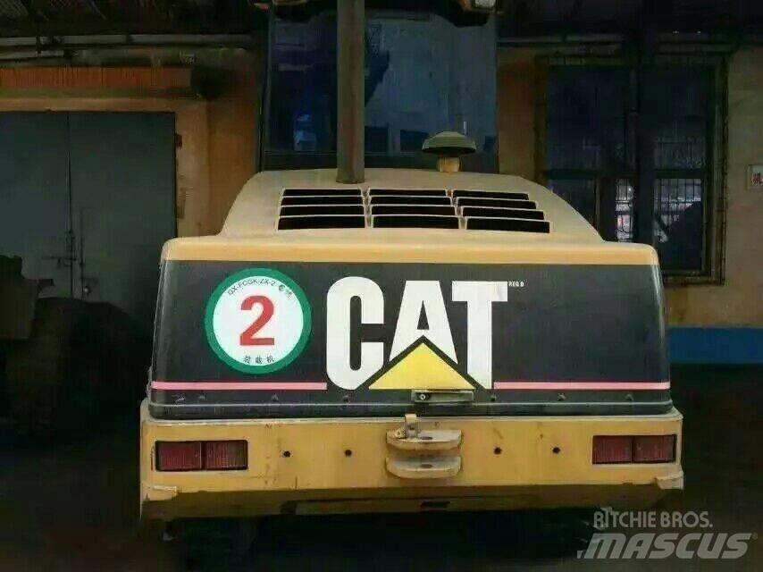 CAT 914G Kolesni nakladalci