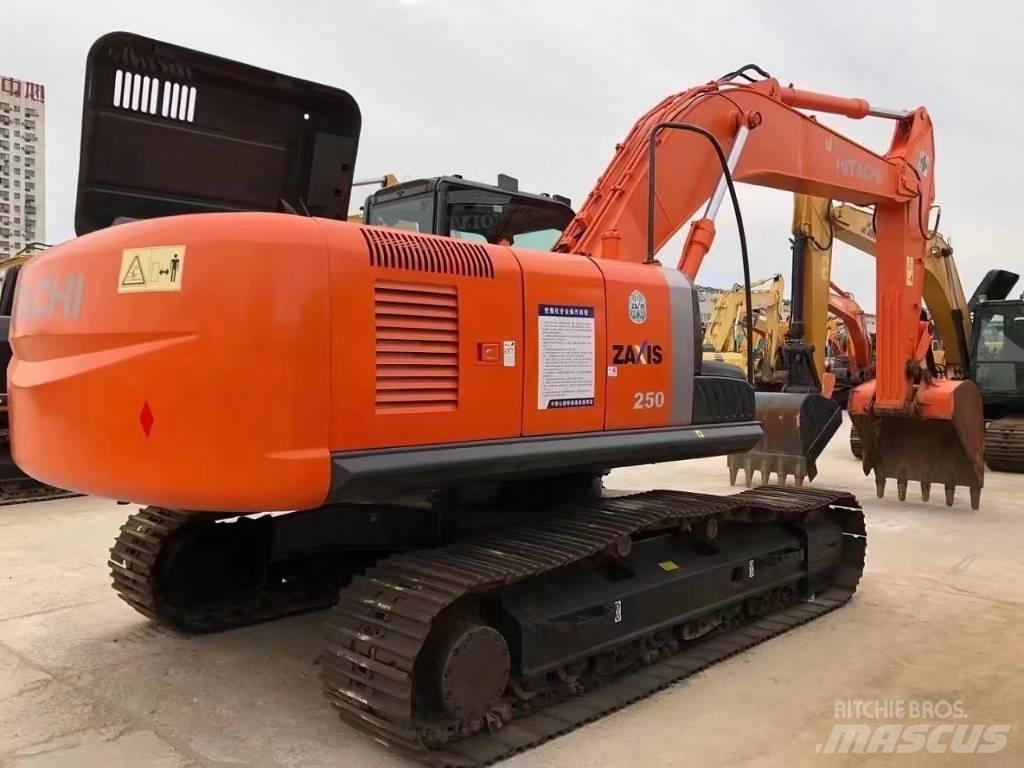 Hitachi ZX 250 Bagri goseničarji