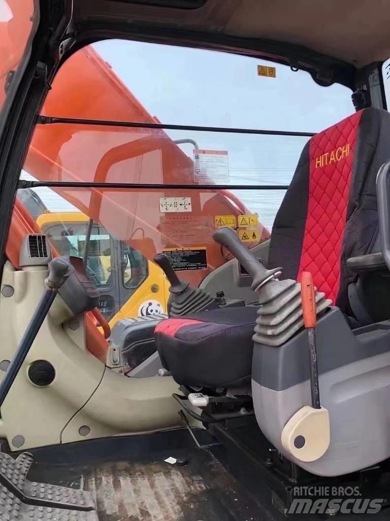 Hitachi ZX 250 Bagri goseničarji