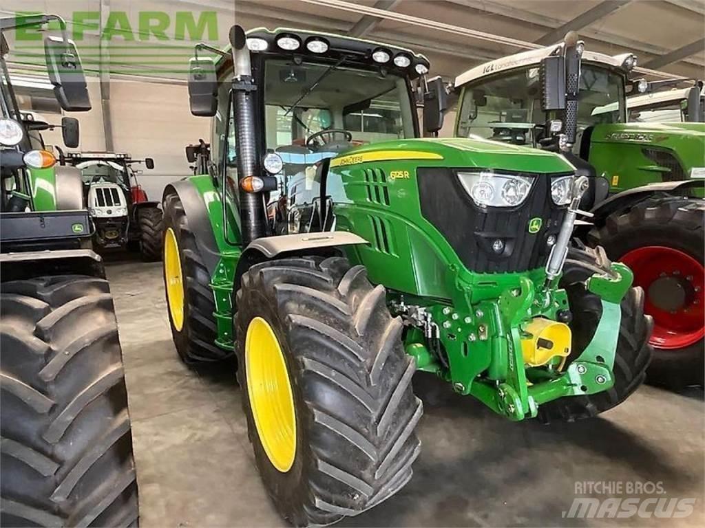 John Deere 6125 r Traktorji