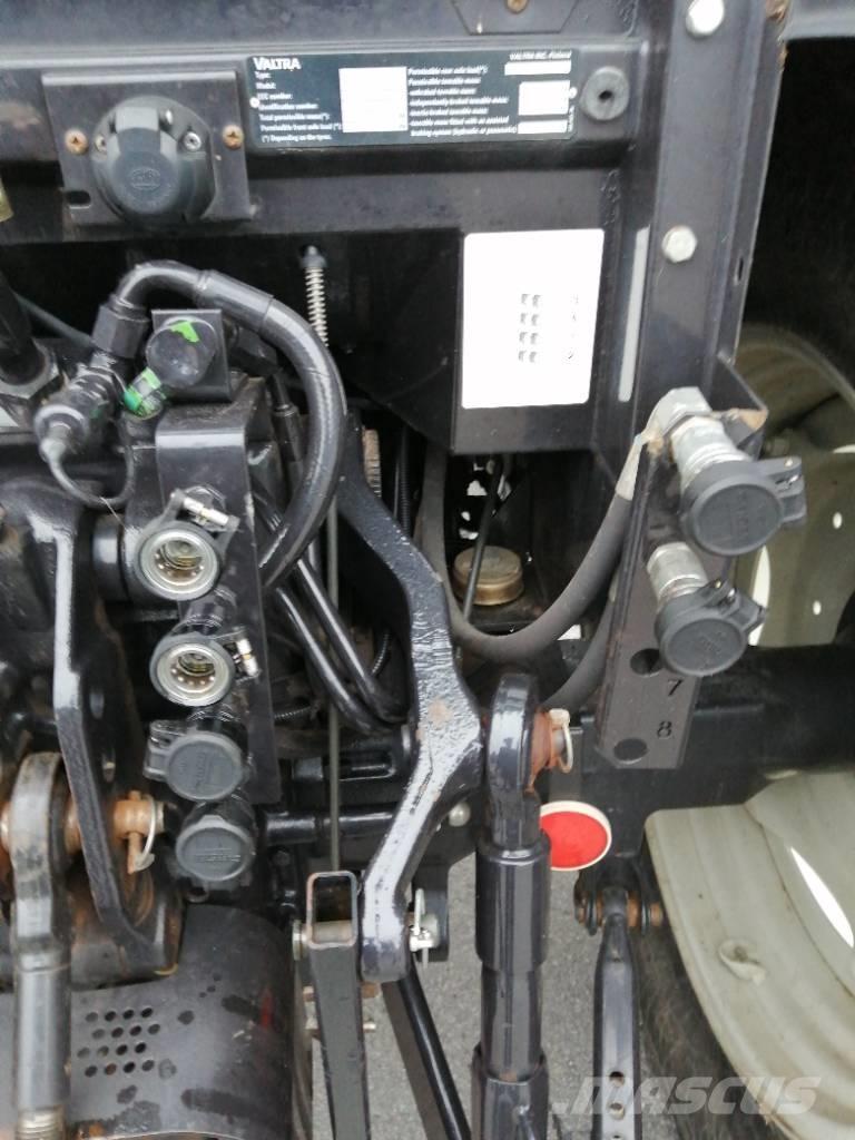 Valtra A 95 Traktorji