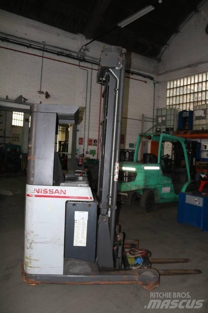 Nissan UNS 160 Viličarji s pomičnim teleskopom