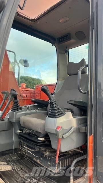 Doosan DX 140 LCR-3 Bagri goseničarji