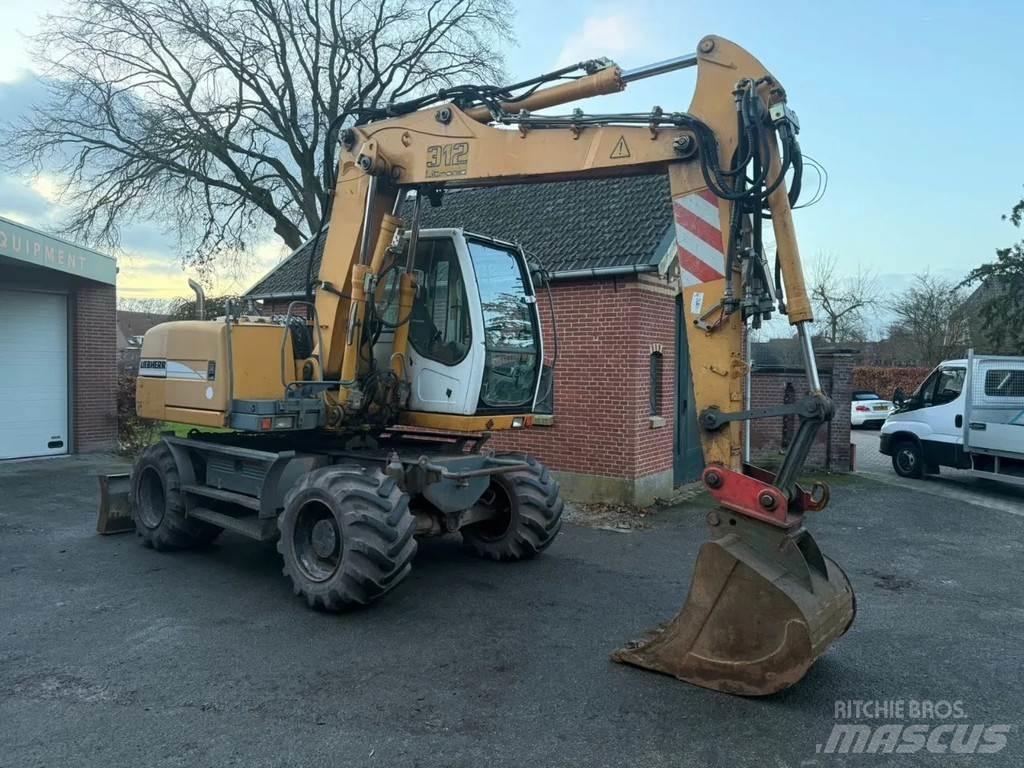 Liebherr A312 Bagri na kolesih