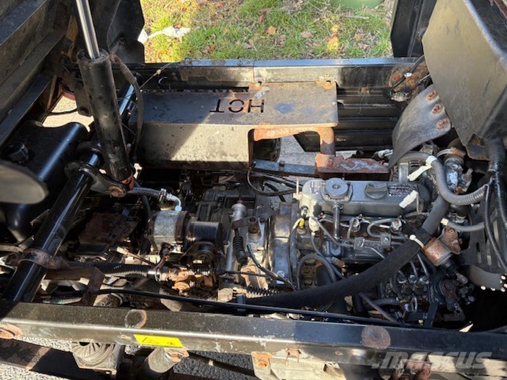 Kubota rtv900 Traktorji