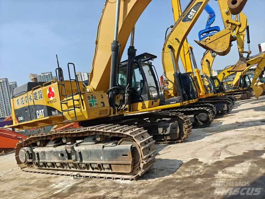 CAT 374 Bagri goseničarji