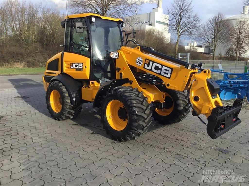 JCB TM 220 Agri Teleskopske dvižne ploščadi