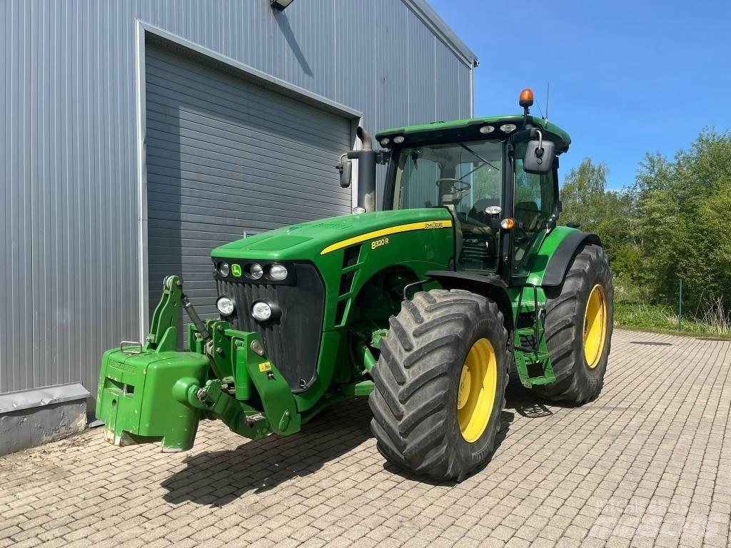 John Deere 8320 R Traktorji