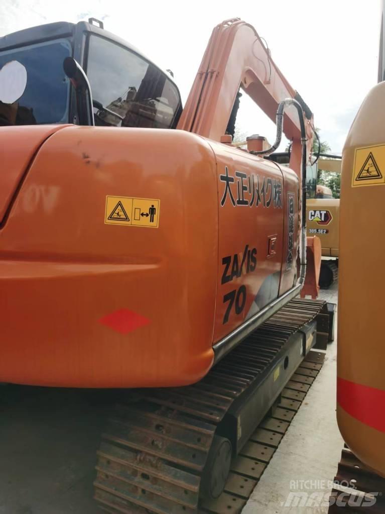 Hitachi ZX 70 Midi bagri 7t – 12t