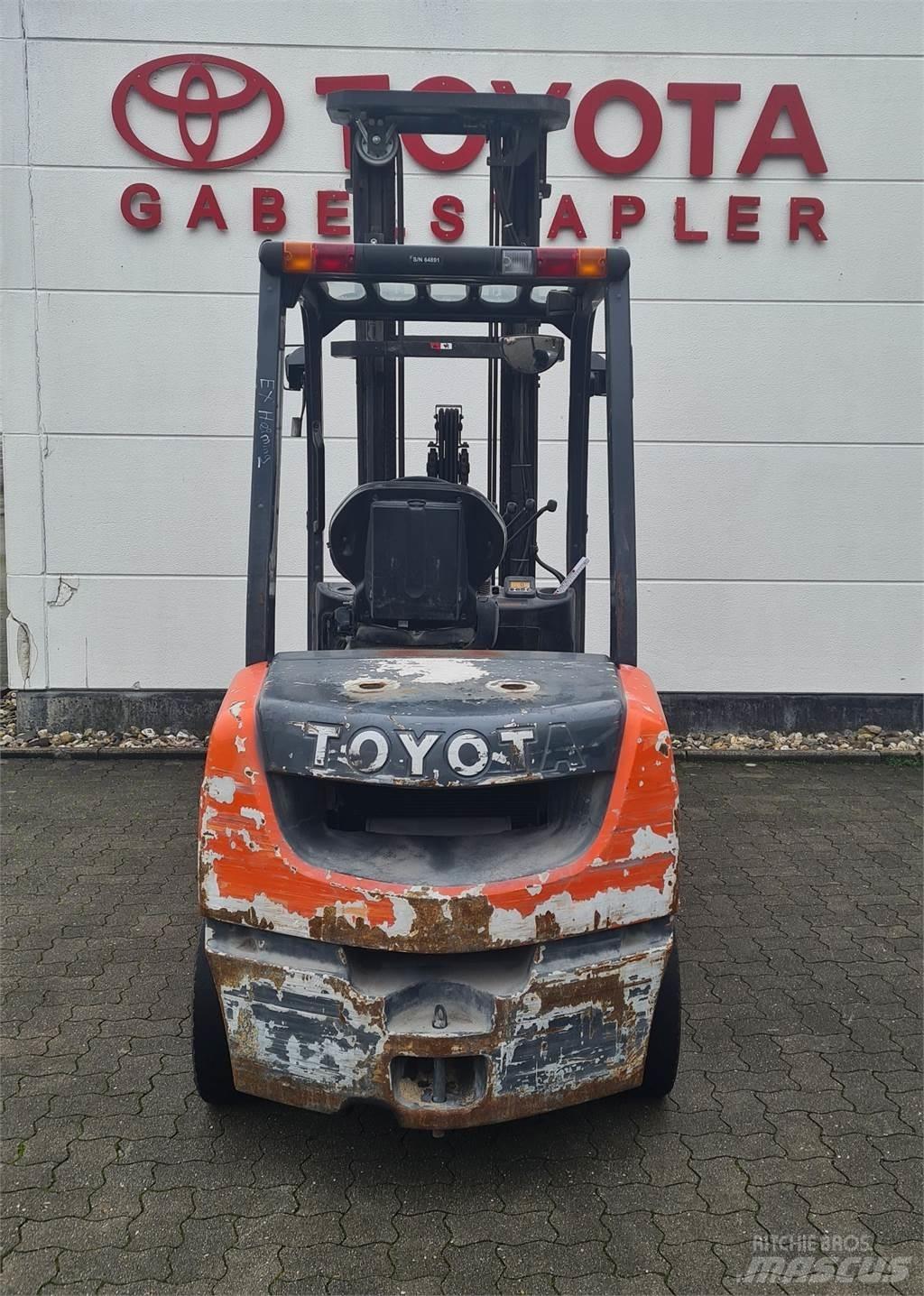Toyota 02-8FDF30 Dizelski viličarji