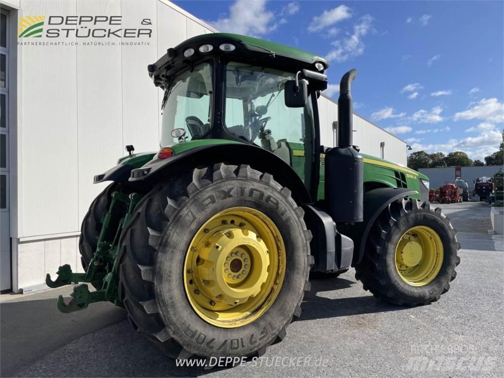 John Deere 8335R Traktorji