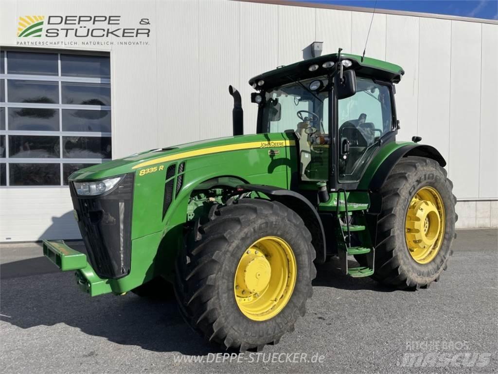 John Deere 8335R Traktorji