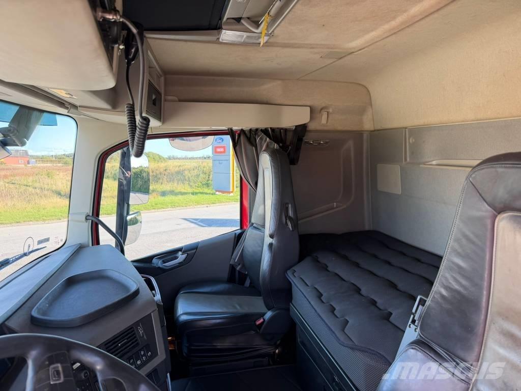 Volvo FH 500 Razstavljivi tovornjaki z žičnimi dvigali