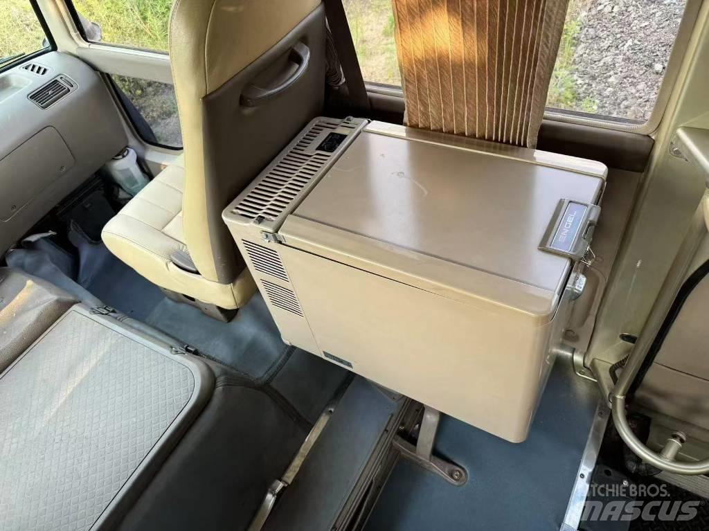 Toyota Coaster Bus Mini avtobusi