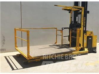 Hyster R30XMF2 Visokodvižni komisionirni viličar