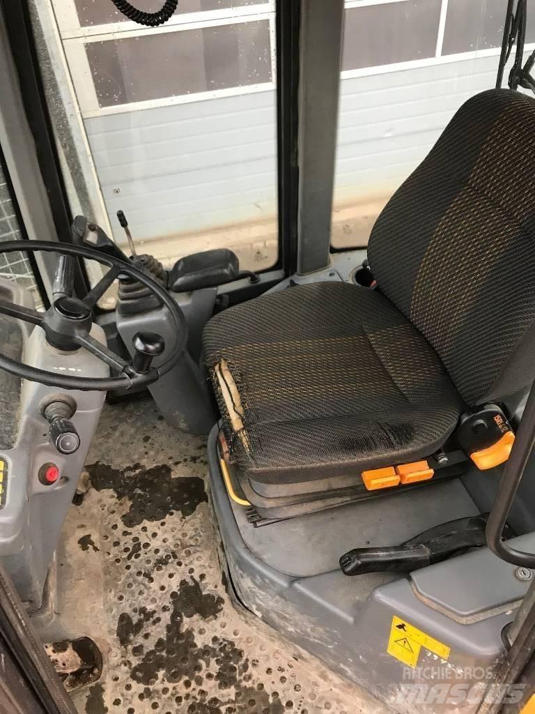 Volvo L30B Kolesni nakladalci