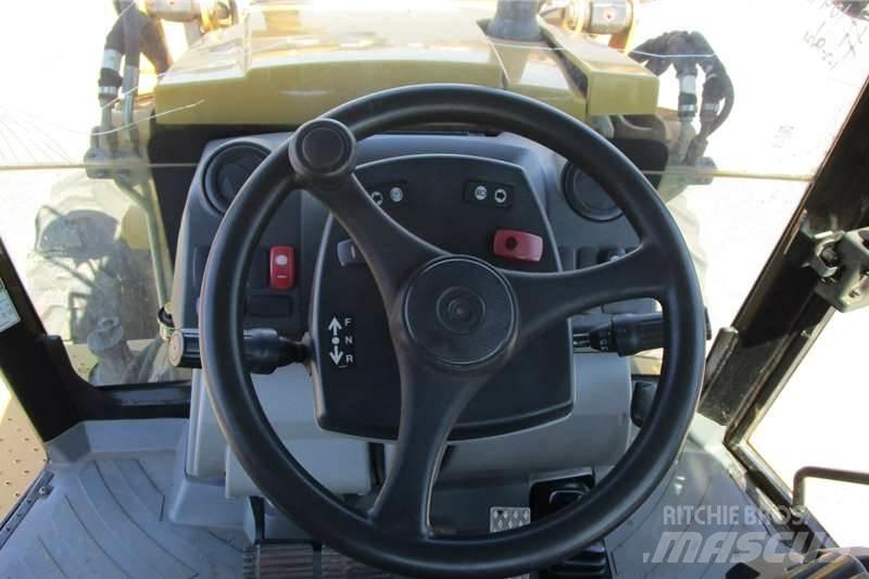 CAT 428F Rovokopači