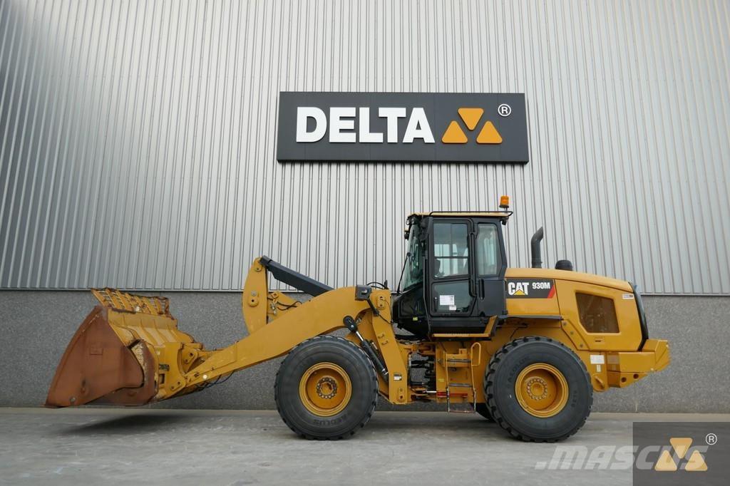 CAT 930M Kolesni nakladalci
