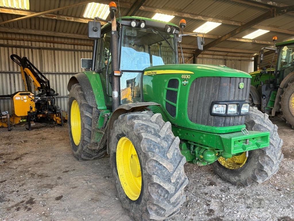 John Deere 6930 Traktorji