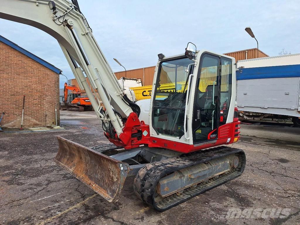 Takeuchi TB290-2 Midi bagri 7t – 12t