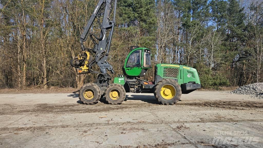 John Deere 1270 E Harvesterji
