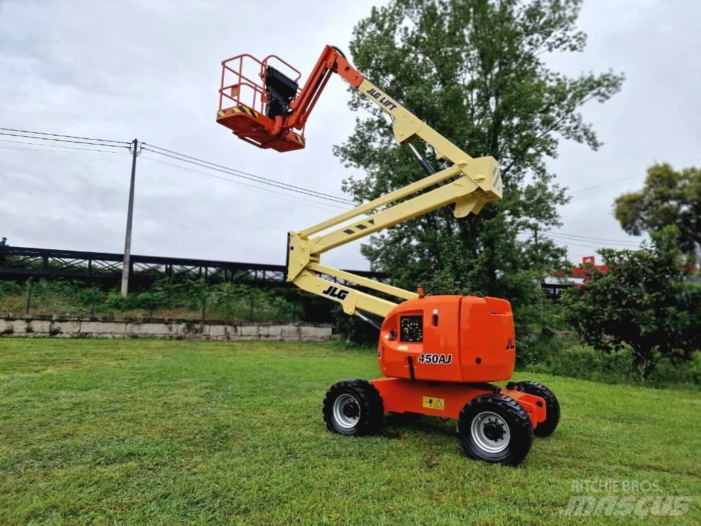 JLG 450 AJ Zglobne dvižne ploščadi