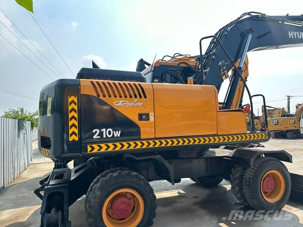 Hyundai 210W-9 Bagri na kolesih
