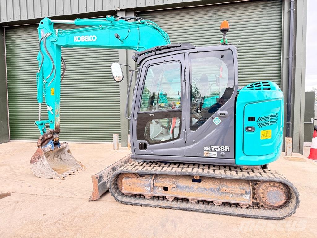 Kobelco SK75SR-7 Midi bagri 7t – 12t
