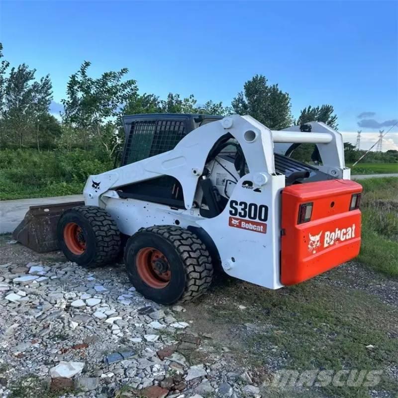 Bobcat s 300 Skid steer mini nakladalci