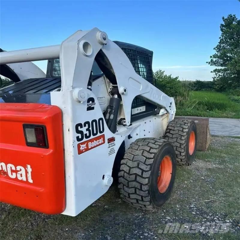 Bobcat s 300 Skid steer mini nakladalci