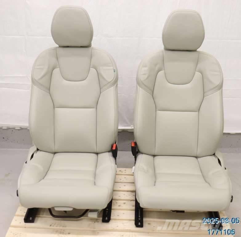 Volvo XC 60 Kabine in notranjost
