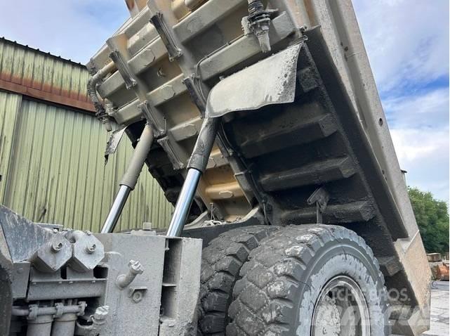 Komatsu HD605-7 Togi demperi