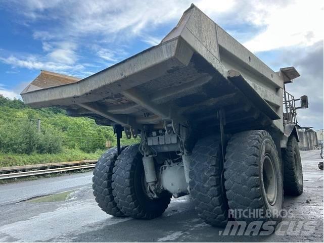 Komatsu HD605-7 Togi demperi